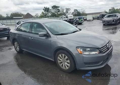 2014 Volkswagen Passat S из США, поврежденный, VIN 1VWAS7A3XEC117832